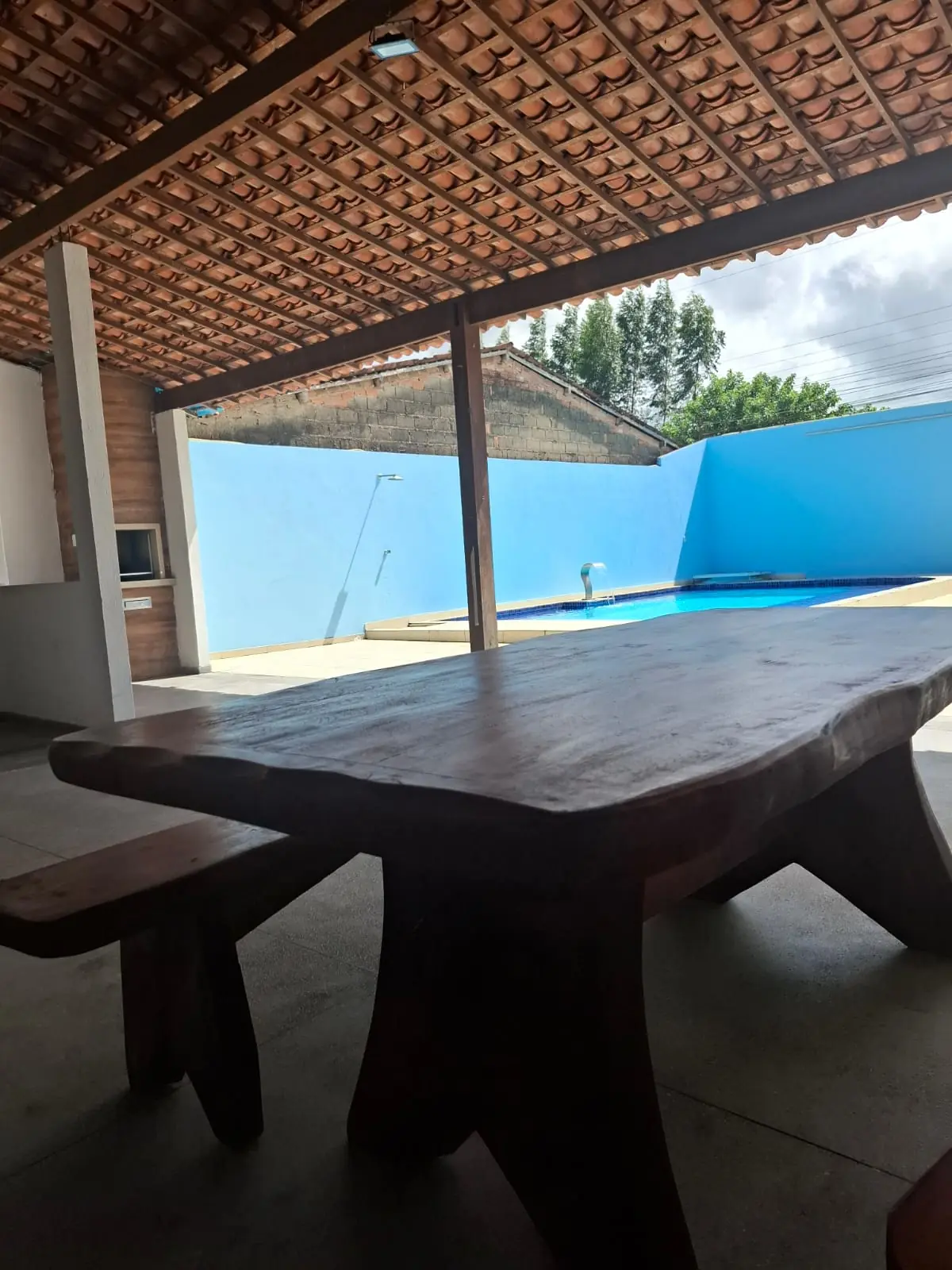 Área coberta com churrasqueira